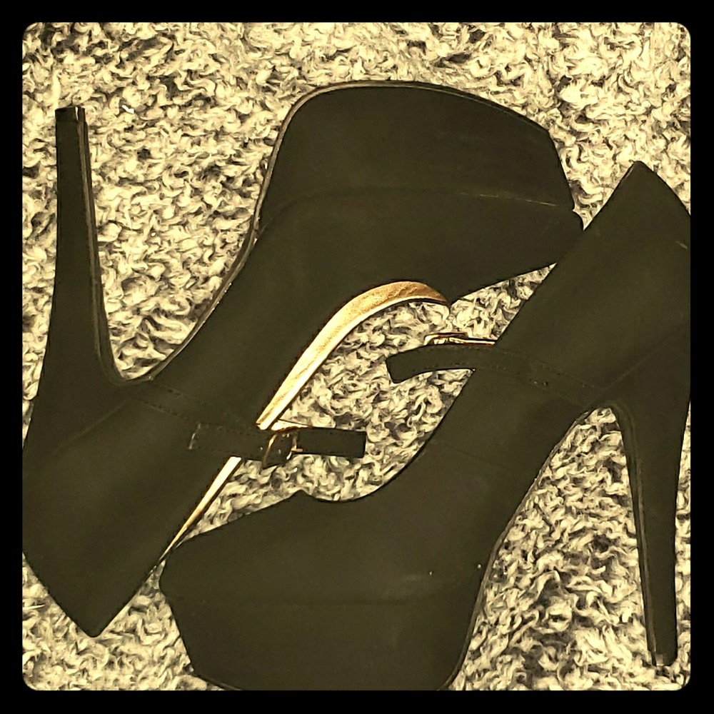 (NWOT)Charlotte Russe 4 inch heels